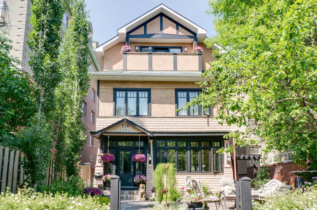 Calgary Westways Guest House Екстер'єр фото