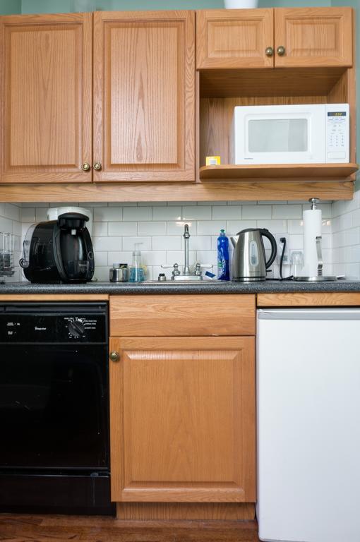 Calgary Westways Guest House Екстер'єр фото