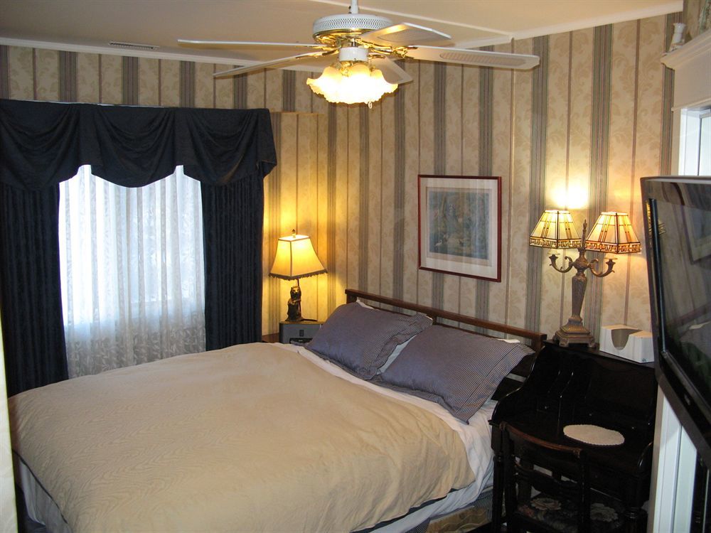 Calgary Westways Guest House Екстер'єр фото