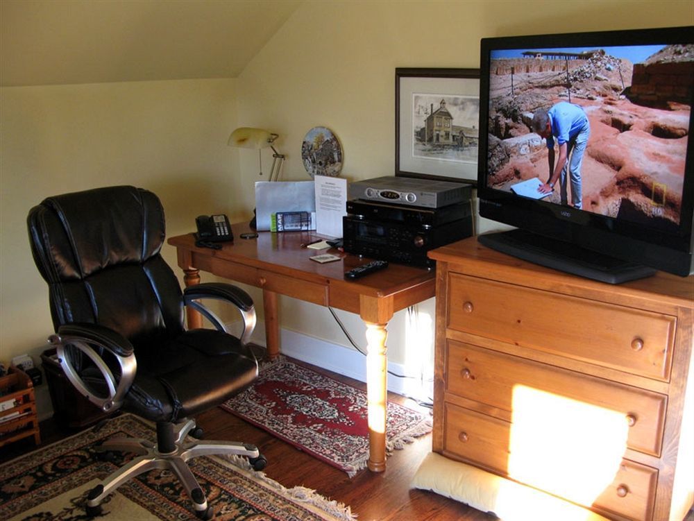 Calgary Westways Guest House Екстер'єр фото